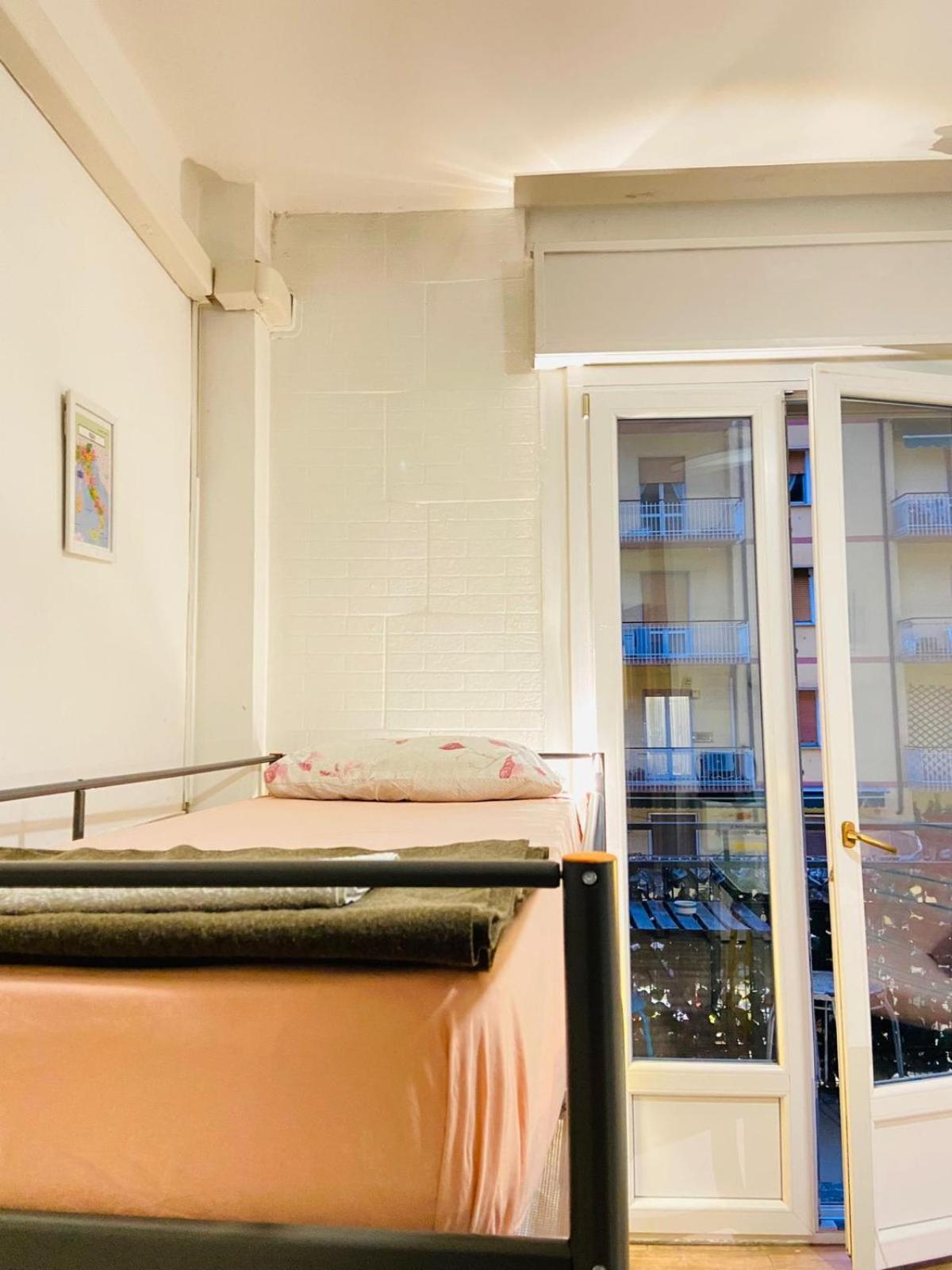 Europe Station Rooms ปาร์มา ภายนอก รูปภาพ